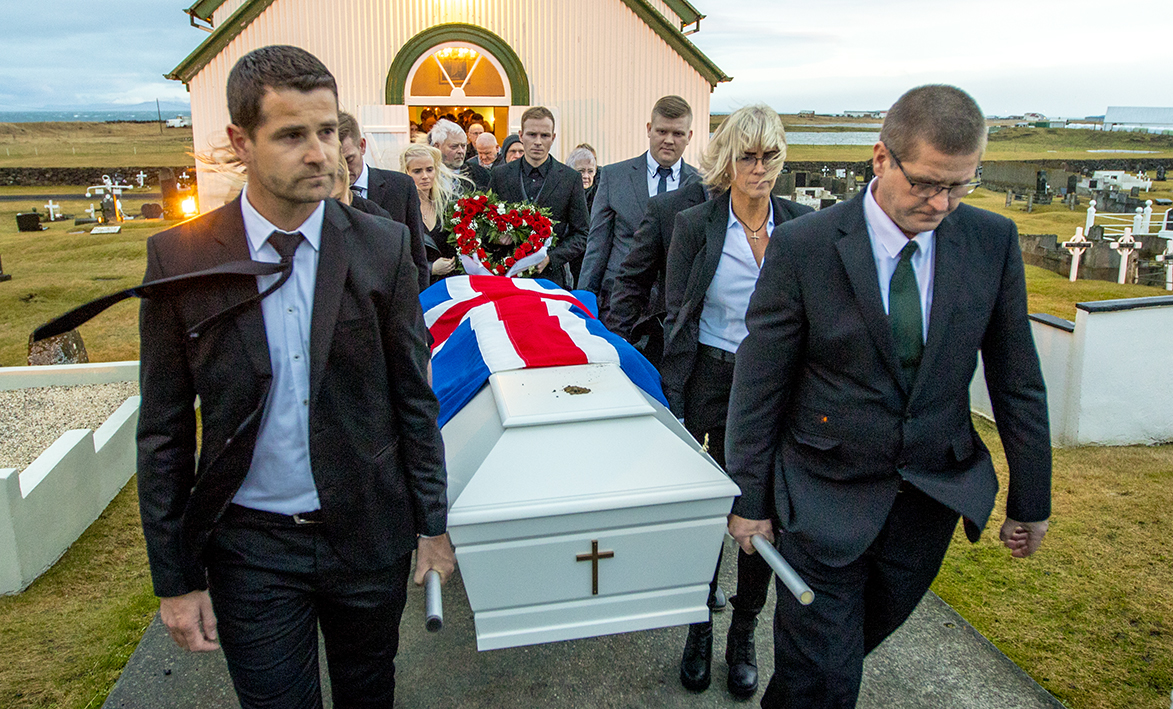Útför Guðna Ingimundarsonar heiðursborgara Garðs í dag