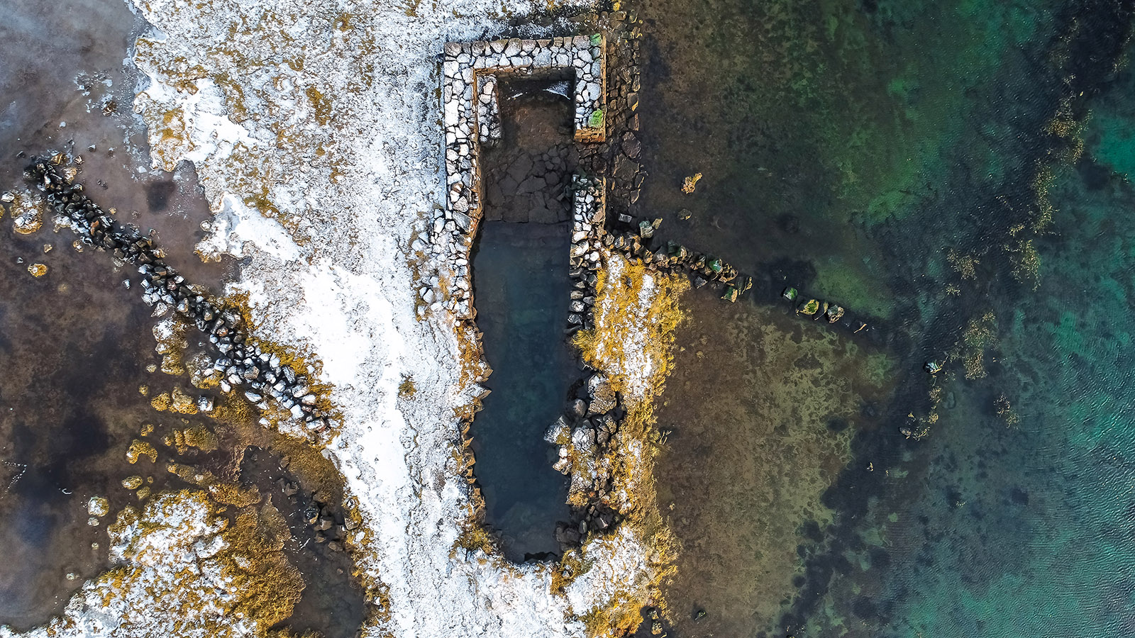 Sundlaugin á Reykjanesi