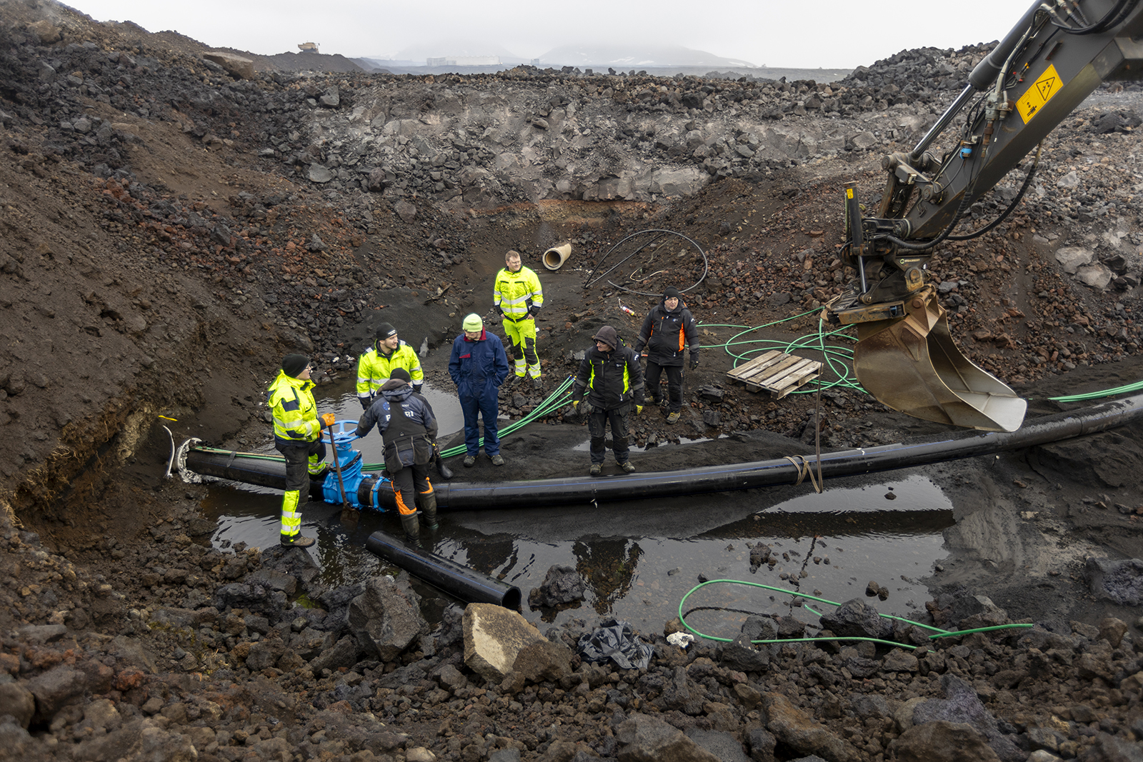 Kalt vatn á hafnarsvæðið í Grindavík á fimmtudaginn