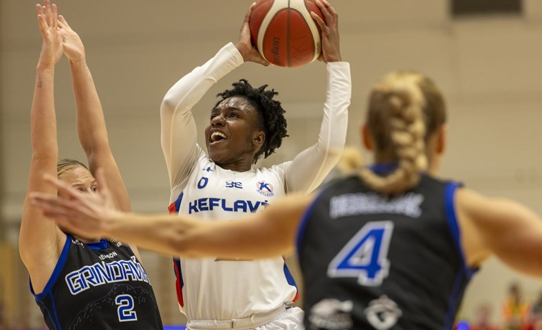 Keflavík vann Tindastól og er efst í B-riðli