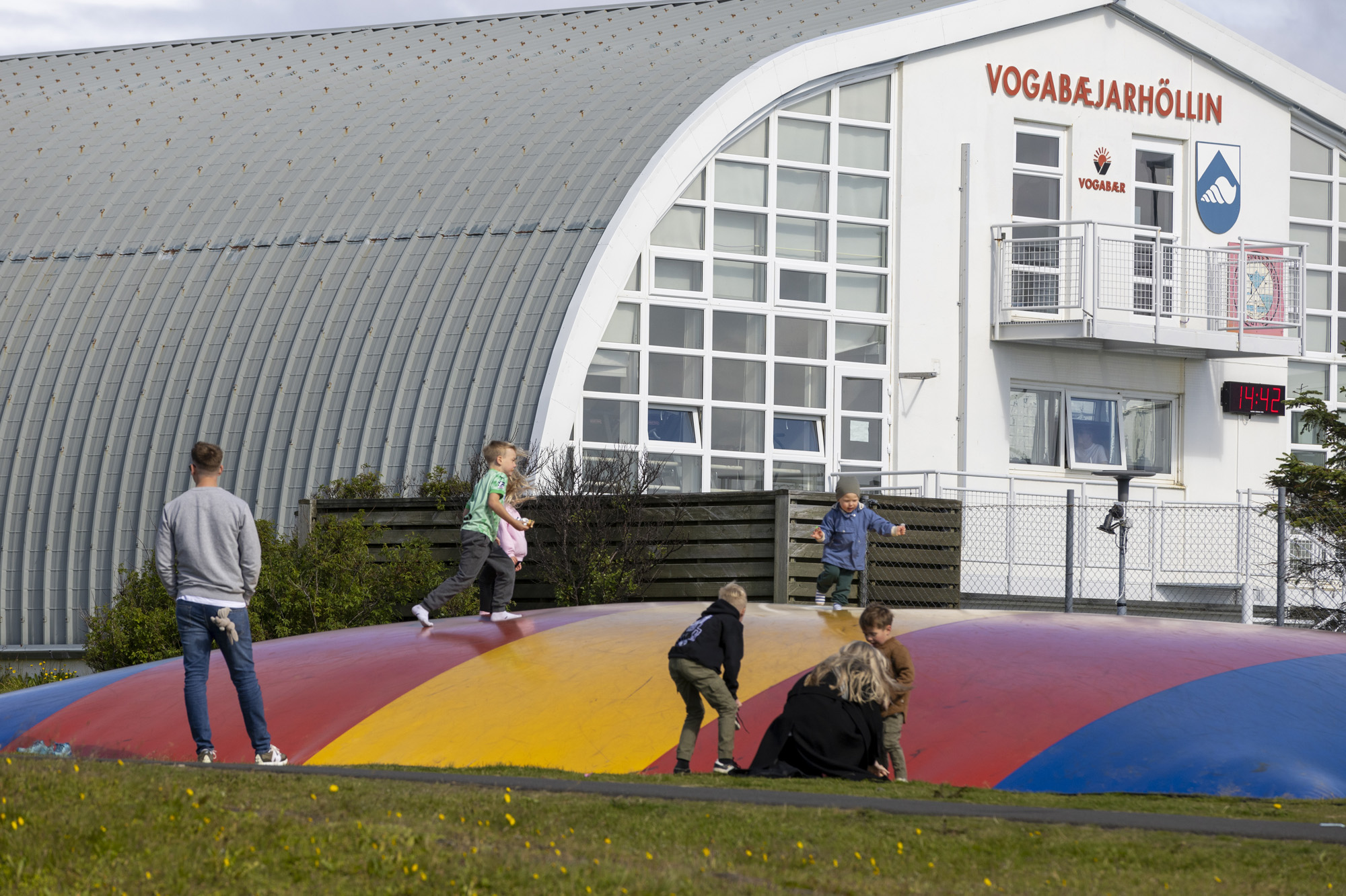 Harma ítrekaða leka